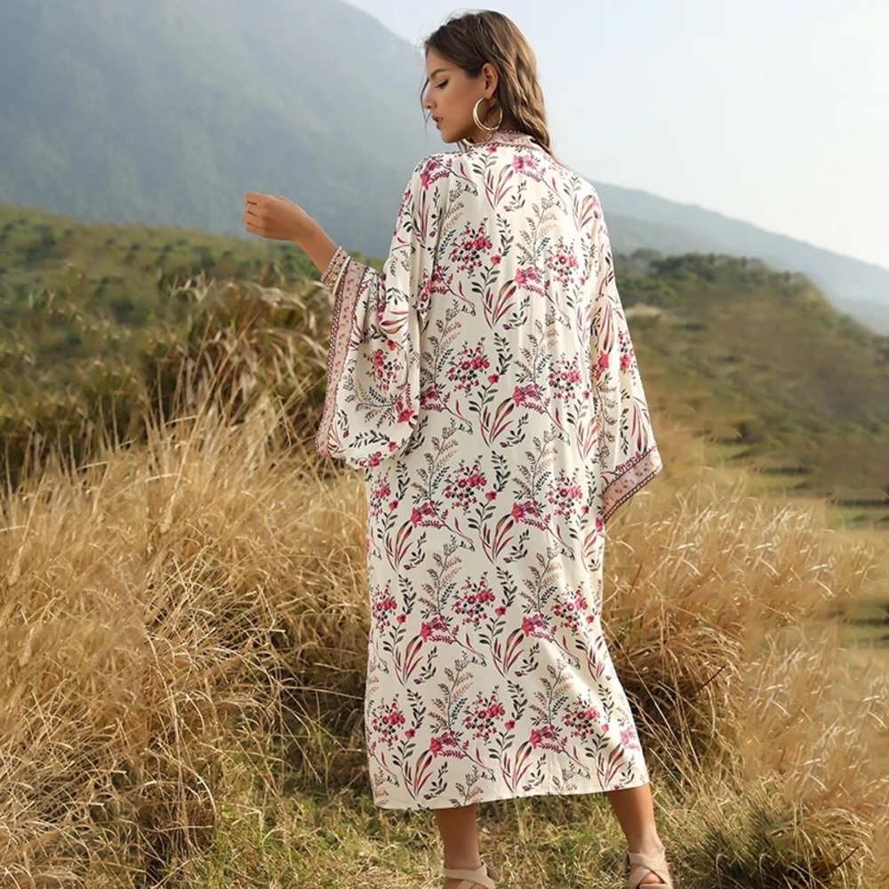 Cream Floral Kimono Robe with Gold Trim - Picture 3 of 7
